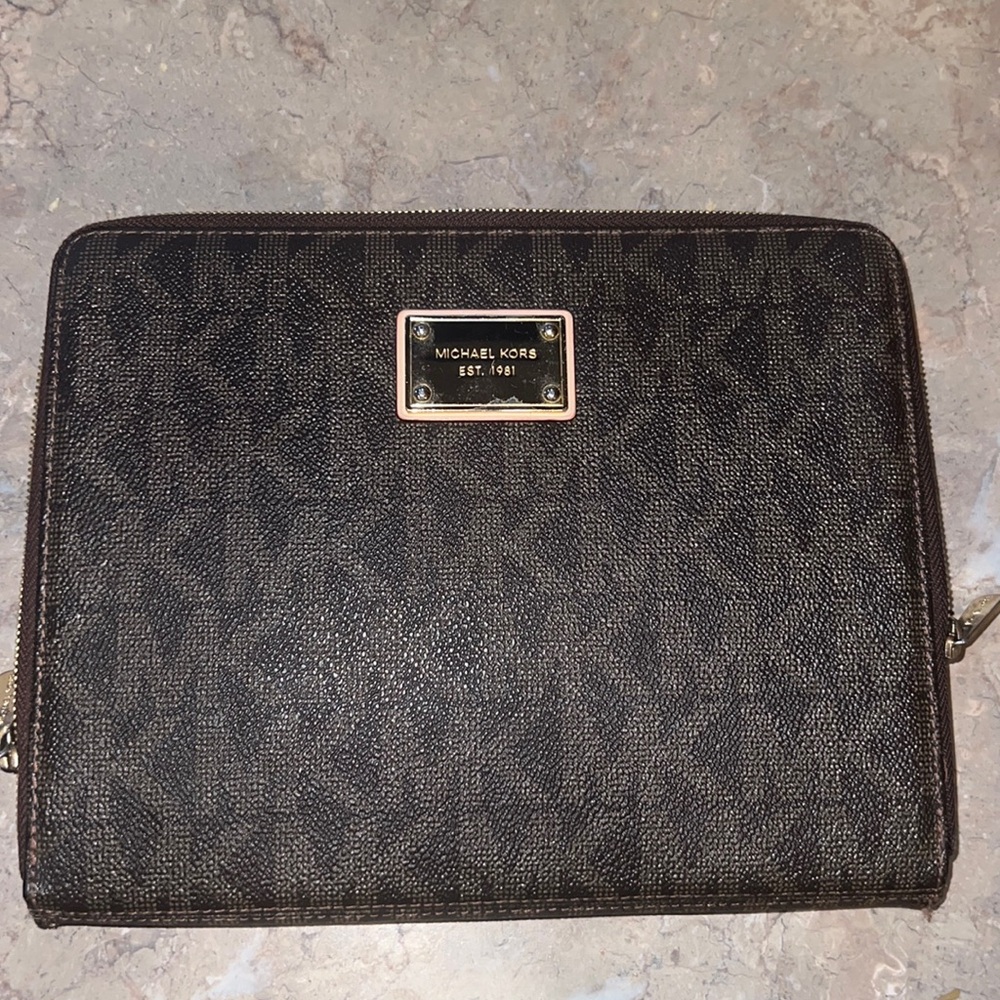 Michael Kors iPad cover
